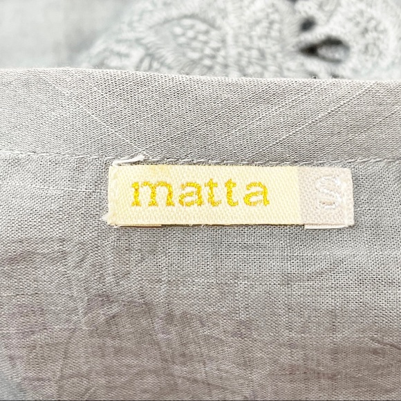 MATTA Gray Shift Dress Eyelet Sleeves And Hem - Picture 6 of 7